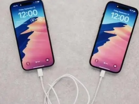 西峰苹果15维修店分享iPhone15可以给安卓充电吗 